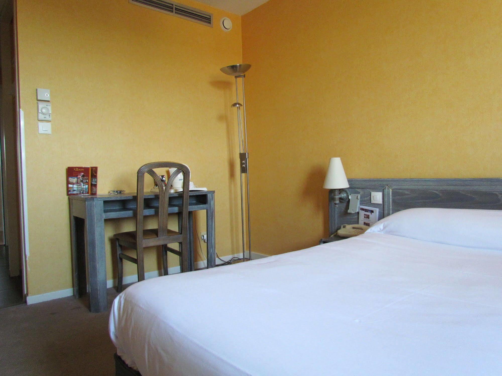 Hotel L'Hotan Portet-sur-Garonne Exteriér fotografie